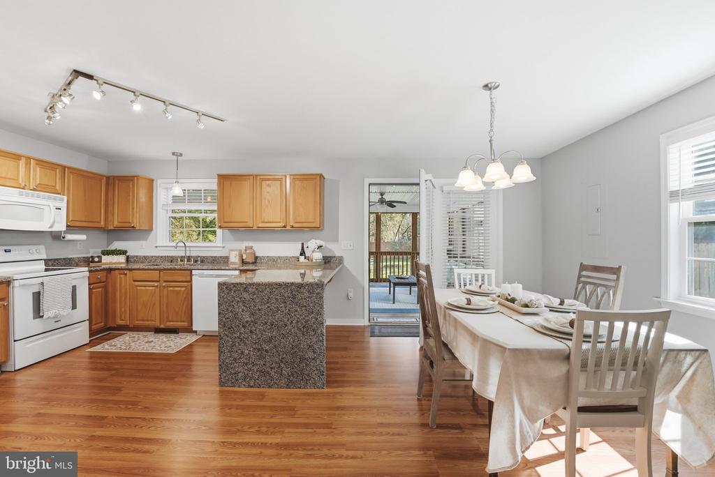 801 S LAKESHORE DR, LOUISA, Virginia 23093, 3 Bedrooms Bedrooms, ,2 BathroomsBathrooms,Residential,801 S LAKESHORE DR,VALA2009556 MLS # VALA2009556