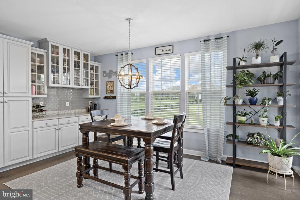 7803 HERMITAGE DR, FREDERICKSBURG, Virginia 22407, 5 Bedrooms Bedrooms, ,5 BathroomsBathrooms,Residential,7803 HERMITAGE DR,VASP2040518 MLS # VASP2040518