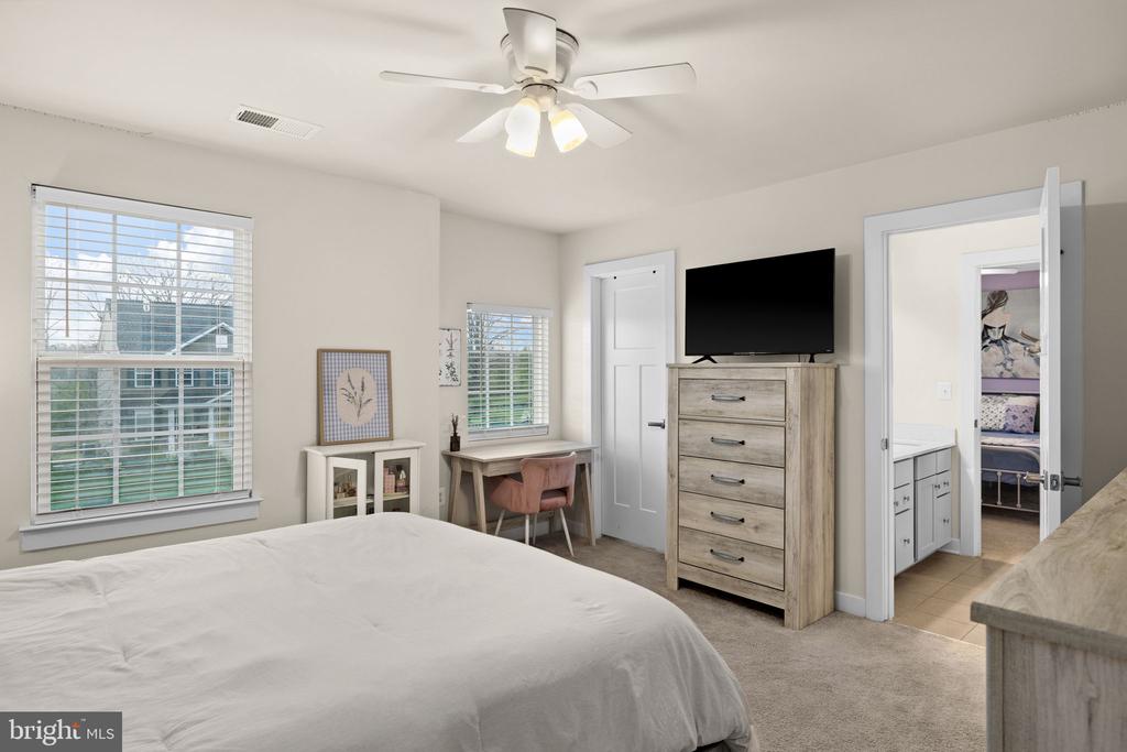 7803 HERMITAGE DR, FREDERICKSBURG, Virginia 22407, 5 Bedrooms Bedrooms, ,5 BathroomsBathrooms,Residential,7803 HERMITAGE DR,VASP2040518 MLS # VASP2040518