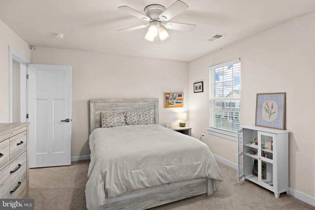 7803 HERMITAGE DR, FREDERICKSBURG, Virginia 22407, 5 Bedrooms Bedrooms, ,5 BathroomsBathrooms,Residential,7803 HERMITAGE DR,VASP2040518 MLS # VASP2040518