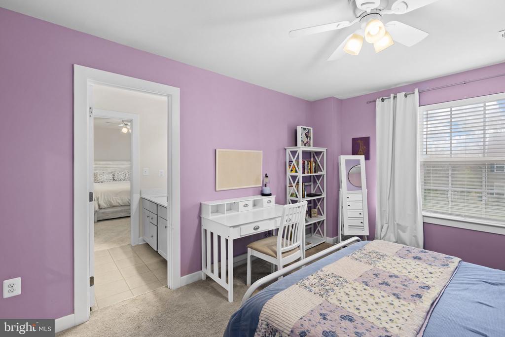 7803 HERMITAGE DR, FREDERICKSBURG, Virginia 22407, 5 Bedrooms Bedrooms, ,5 BathroomsBathrooms,Residential,7803 HERMITAGE DR,VASP2040518 MLS # VASP2040518