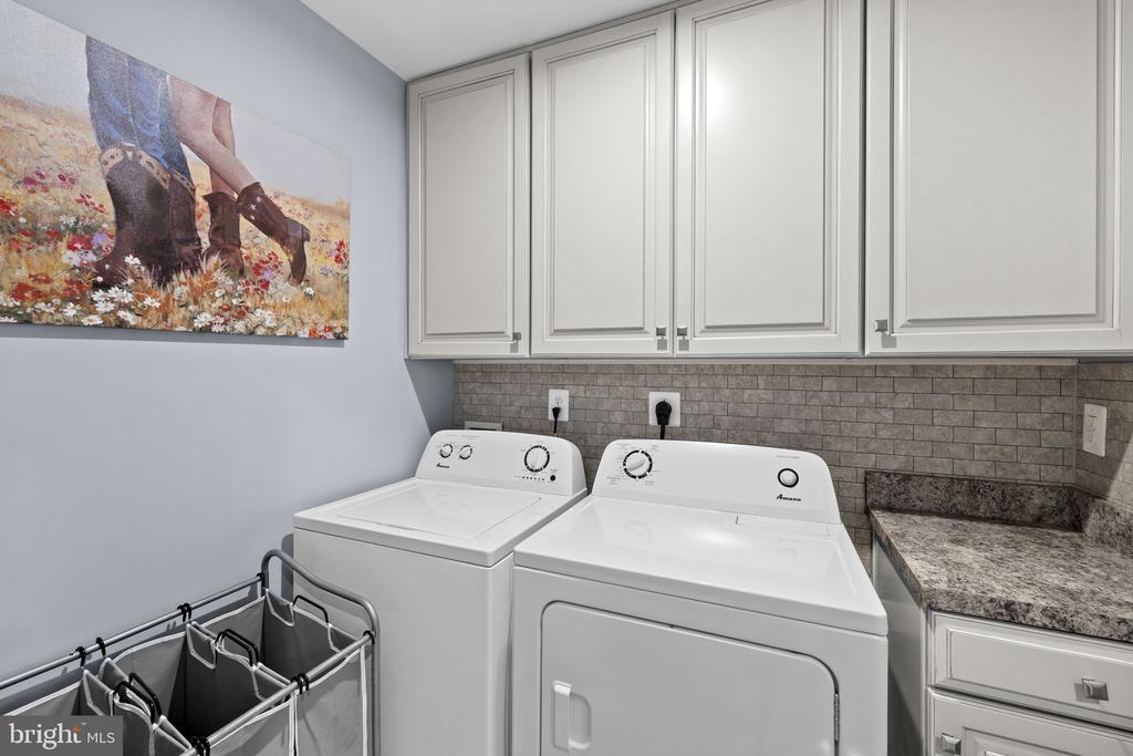 7803 HERMITAGE DR, FREDERICKSBURG, Virginia 22407, 5 Bedrooms Bedrooms, ,5 BathroomsBathrooms,Residential,7803 HERMITAGE DR,VASP2040518 MLS # VASP2040518