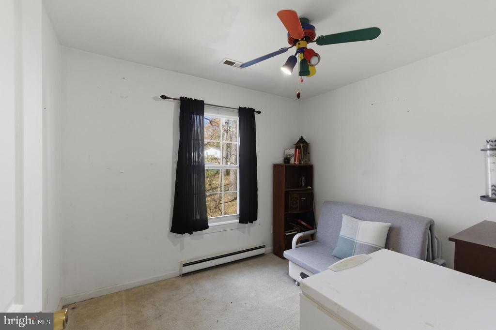 15 TIMBERLAND DR, FREDERICKSBURG, Virginia 22407, 3 Bedrooms Bedrooms, ,1 BathroomBathrooms,Residential,15 TIMBERLAND DR,VASP2040576 MLS # VASP2040576