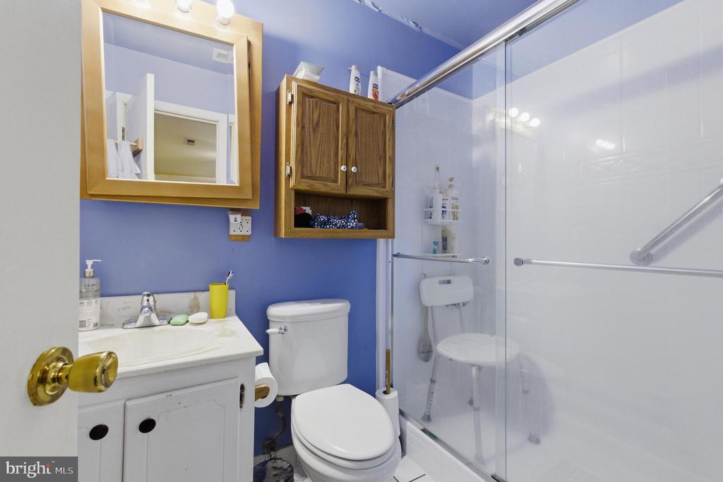 15 TIMBERLAND DR, FREDERICKSBURG, Virginia 22407, 3 Bedrooms Bedrooms, ,1 BathroomBathrooms,Residential,15 TIMBERLAND DR,VASP2040576 MLS # VASP2040576