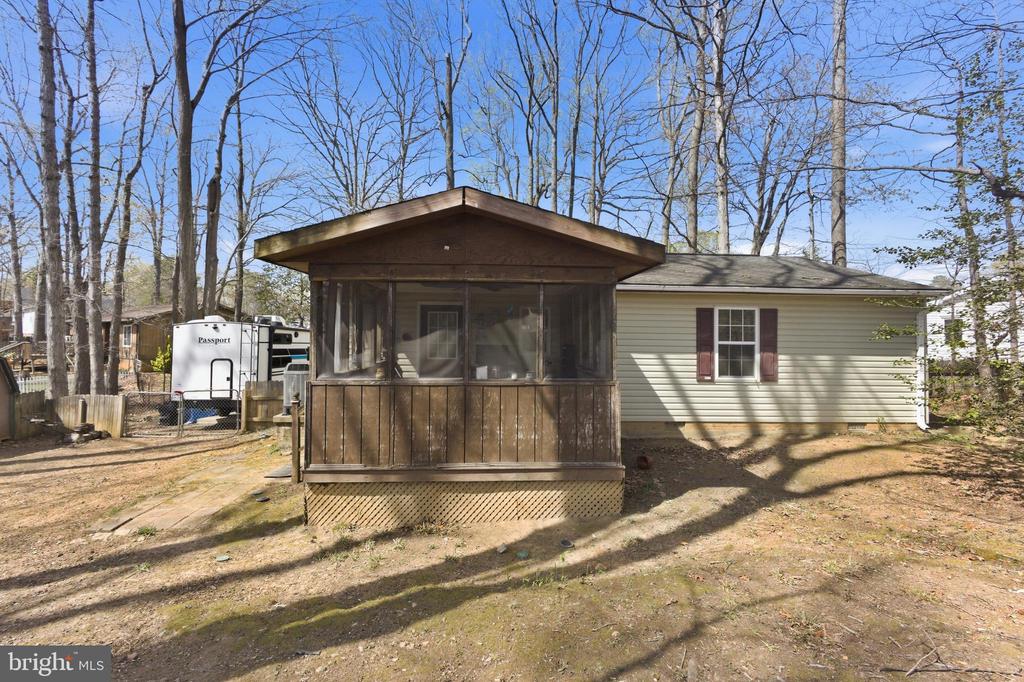 15 TIMBERLAND DR, FREDERICKSBURG, Virginia 22407, 3 Bedrooms Bedrooms, ,1 BathroomBathrooms,Residential,15 TIMBERLAND DR,VASP2040576 MLS # VASP2040576