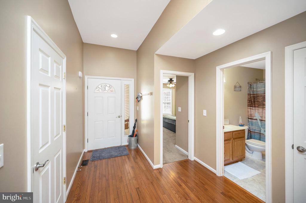 315 WESTOVER PKWY, LOCUST GROVE, Virginia 22508, 5 Bedrooms Bedrooms, ,3 BathroomsBathrooms,Residential,315 WESTOVER PKWY,VAOR2013770 MLS # VAOR2013770