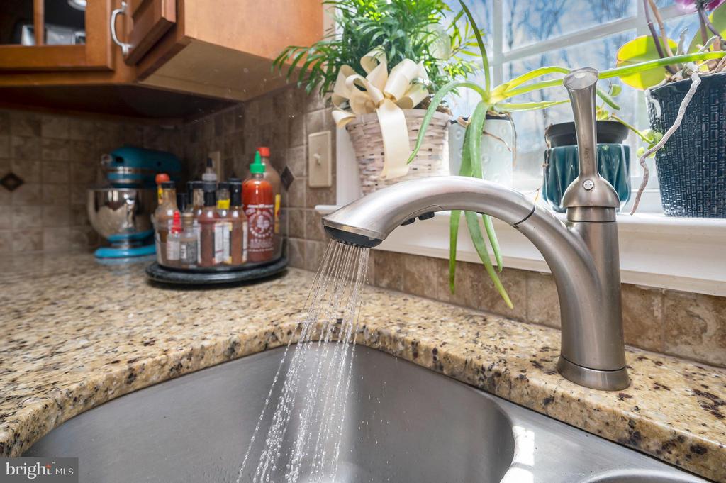 315 WESTOVER PKWY, LOCUST GROVE, Virginia 22508, 5 Bedrooms Bedrooms, ,3 BathroomsBathrooms,Residential,315 WESTOVER PKWY,VAOR2013770 MLS # VAOR2013770