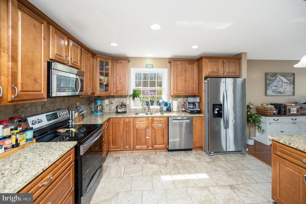 315 WESTOVER PKWY, LOCUST GROVE, Virginia 22508, 5 Bedrooms Bedrooms, ,3 BathroomsBathrooms,Residential,315 WESTOVER PKWY,VAOR2013770 MLS # VAOR2013770