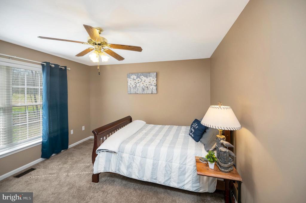 315 WESTOVER PKWY, LOCUST GROVE, Virginia 22508, 5 Bedrooms Bedrooms, ,3 BathroomsBathrooms,Residential,315 WESTOVER PKWY,VAOR2013770 MLS # VAOR2013770