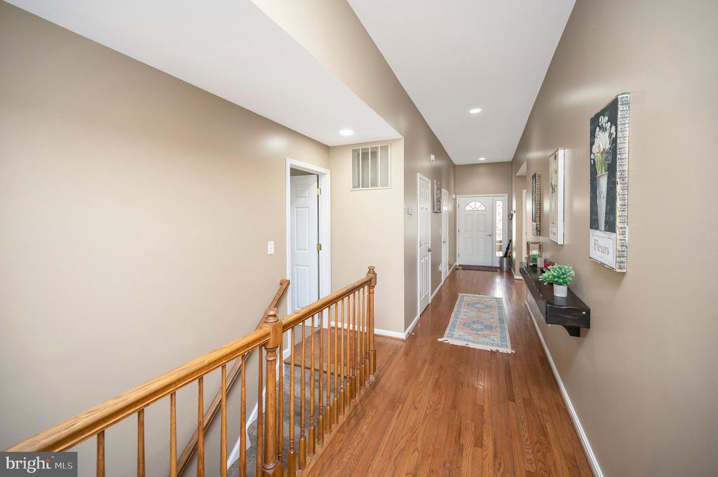 315 WESTOVER PKWY, LOCUST GROVE, Virginia 22508, 5 Bedrooms Bedrooms, ,3 BathroomsBathrooms,Residential,315 WESTOVER PKWY,VAOR2013770 MLS # VAOR2013770