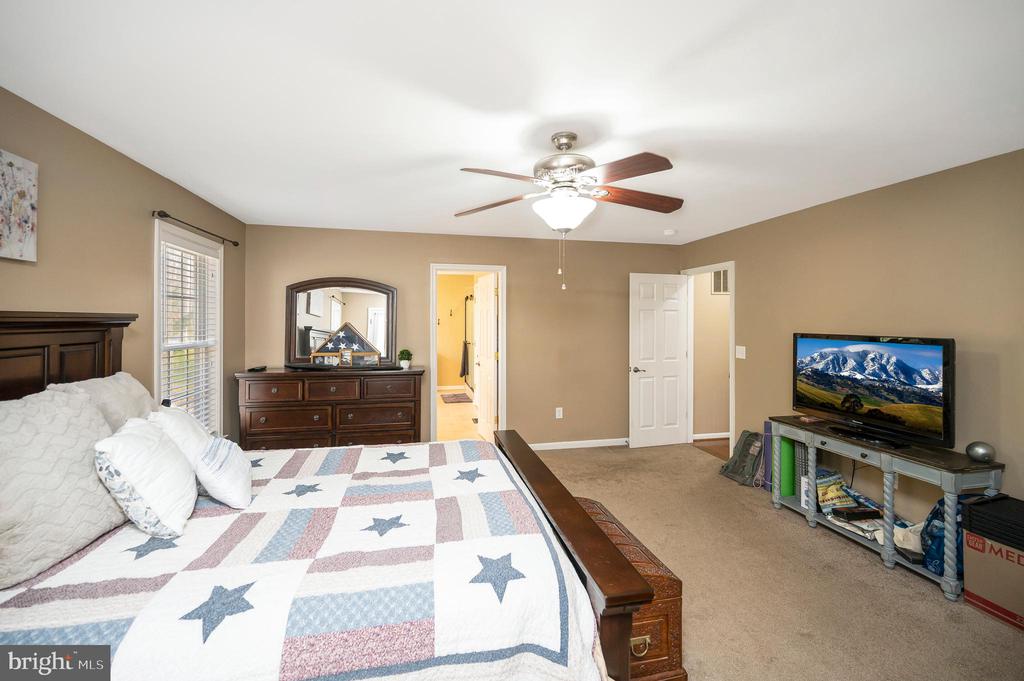 315 WESTOVER PKWY, LOCUST GROVE, Virginia 22508, 5 Bedrooms Bedrooms, ,3 BathroomsBathrooms,Residential,315 WESTOVER PKWY,VAOR2013770 MLS # VAOR2013770