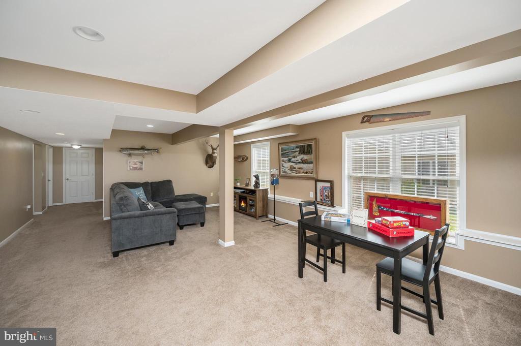 315 WESTOVER PKWY, LOCUST GROVE, Virginia 22508, 5 Bedrooms Bedrooms, ,3 BathroomsBathrooms,Residential,315 WESTOVER PKWY,VAOR2013770 MLS # VAOR2013770