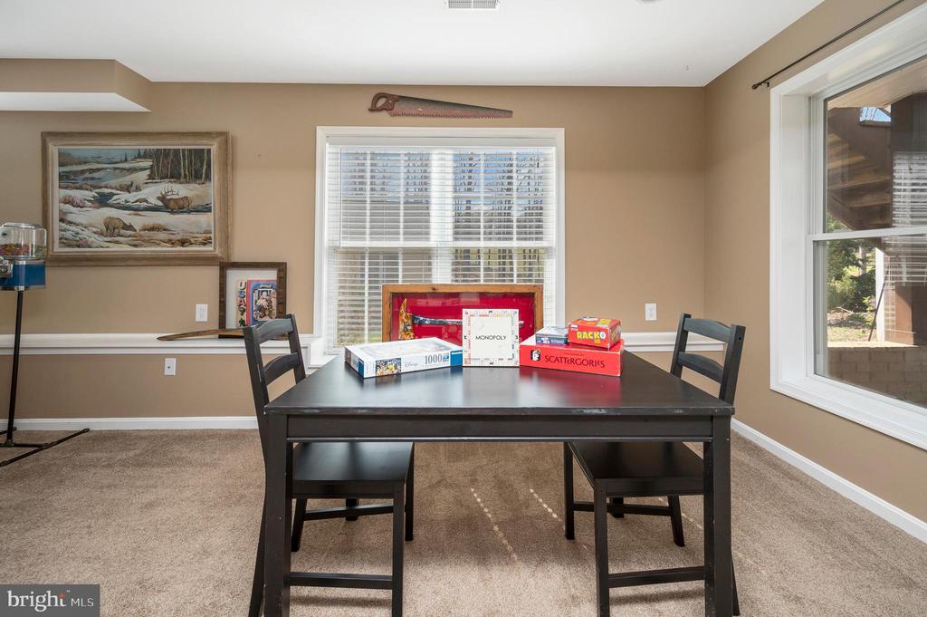 315 WESTOVER PKWY, LOCUST GROVE, Virginia 22508, 5 Bedrooms Bedrooms, ,3 BathroomsBathrooms,Residential,315 WESTOVER PKWY,VAOR2013770 MLS # VAOR2013770