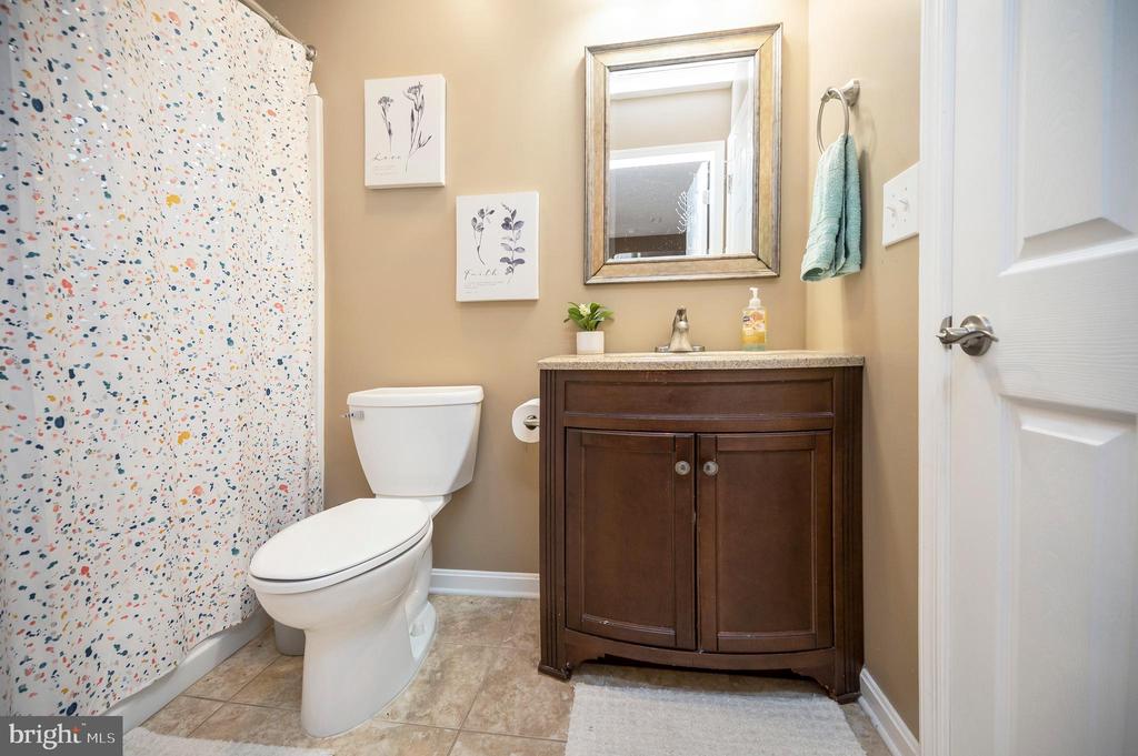 315 WESTOVER PKWY, LOCUST GROVE, Virginia 22508, 5 Bedrooms Bedrooms, ,3 BathroomsBathrooms,Residential,315 WESTOVER PKWY,VAOR2013770 MLS # VAOR2013770