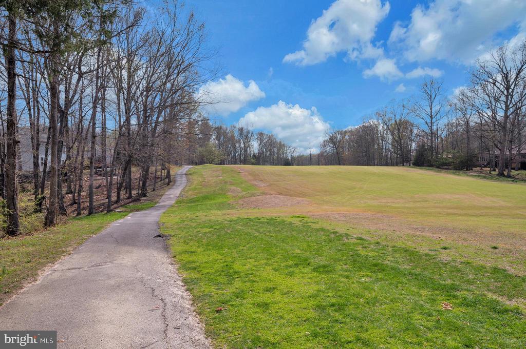 315 WESTOVER PKWY, LOCUST GROVE, Virginia 22508, 5 Bedrooms Bedrooms, ,3 BathroomsBathrooms,Residential,315 WESTOVER PKWY,VAOR2013770 MLS # VAOR2013770