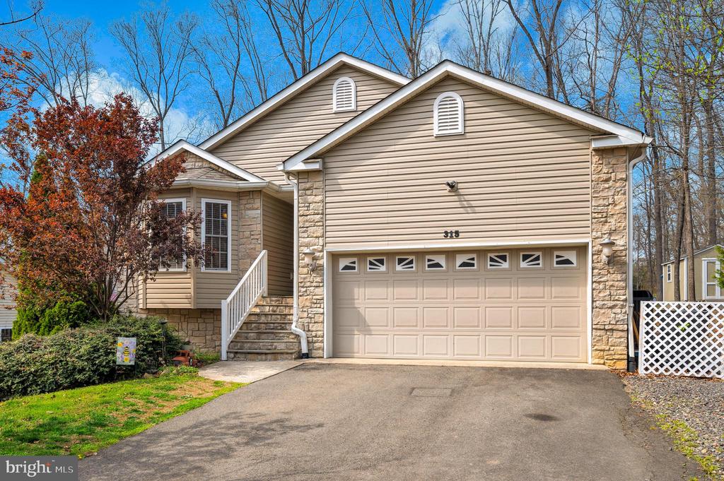 315 WESTOVER PKWY, LOCUST GROVE, Virginia 22508, 5 Bedrooms Bedrooms, ,3 BathroomsBathrooms,Residential,315 WESTOVER PKWY,VAOR2013770 MLS # VAOR2013770