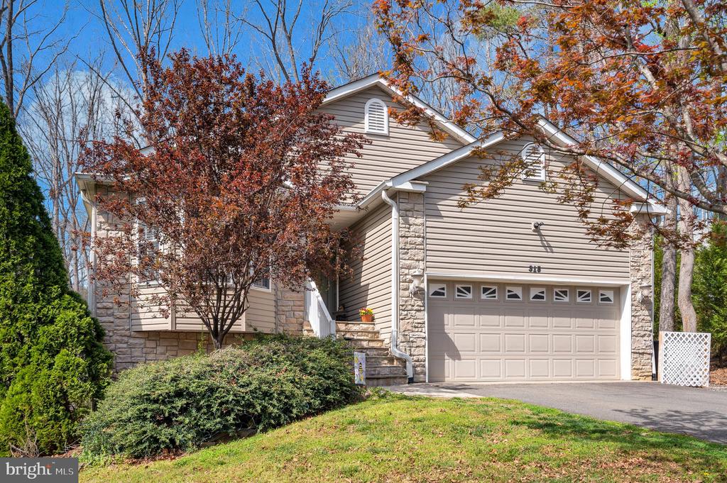 315 WESTOVER PKWY, LOCUST GROVE, Virginia 22508, 5 Bedrooms Bedrooms, ,3 BathroomsBathrooms,Residential,315 WESTOVER PKWY,VAOR2013770 MLS # VAOR2013770