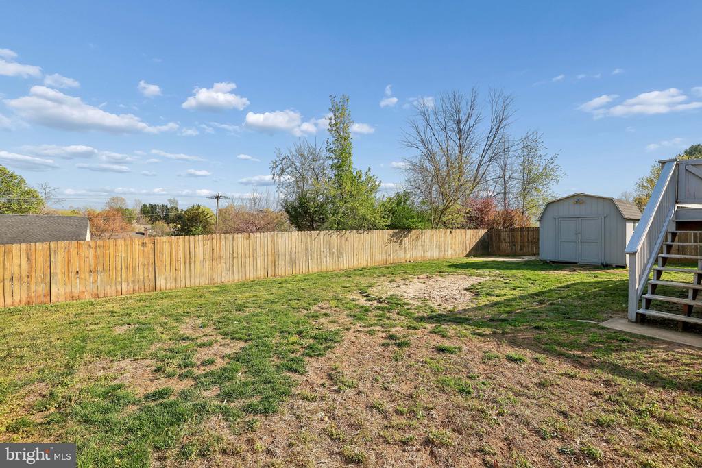 6904 RIDGE WAY DR, FREDERICKSBURG, Virginia 22407, 4 Bedrooms Bedrooms, ,2 BathroomsBathrooms,Residential,6904 RIDGE WAY DR,VASP2040578 MLS # VASP2040578