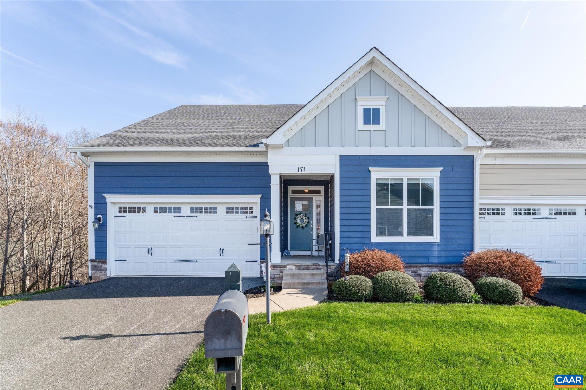 End unit villa with gorgeous views