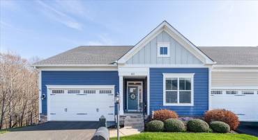 End unit villa with gorgeous views