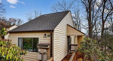 646 WHITE OAK CONDOS, WINTERGREEN, Virginia 22967, 2 Bedrooms Bedrooms, ,2 BathroomsBathrooms,Residential,646 WHITE OAK CONDOS,675201 MLS # 675201