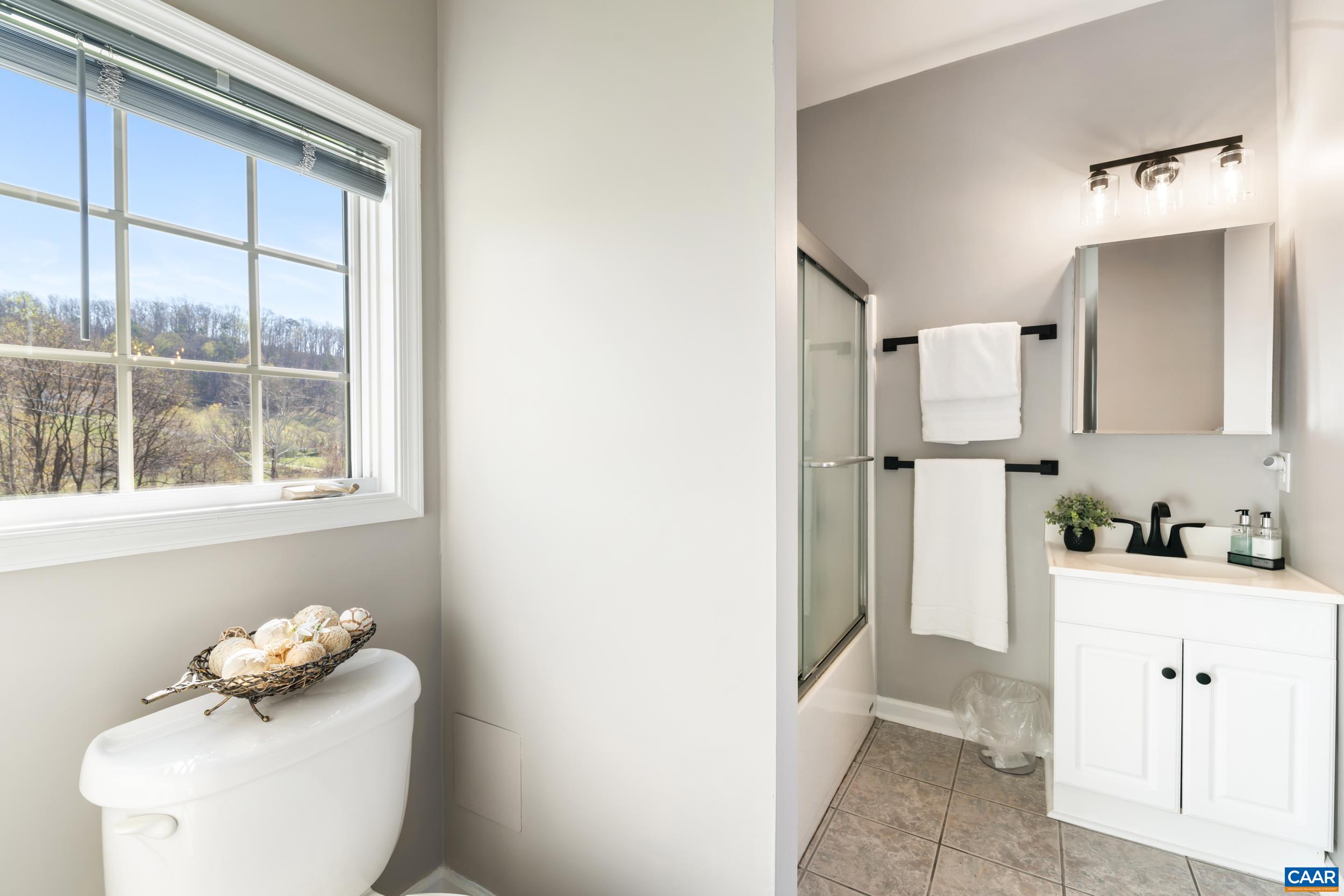 9197 CRITZERS SHOP RD, AFTON, Virginia 22920, 3 Bedrooms Bedrooms, ,2 BathroomsBathrooms,Residential,9197 CRITZERS SHOP RD,675208 MLS # 675208