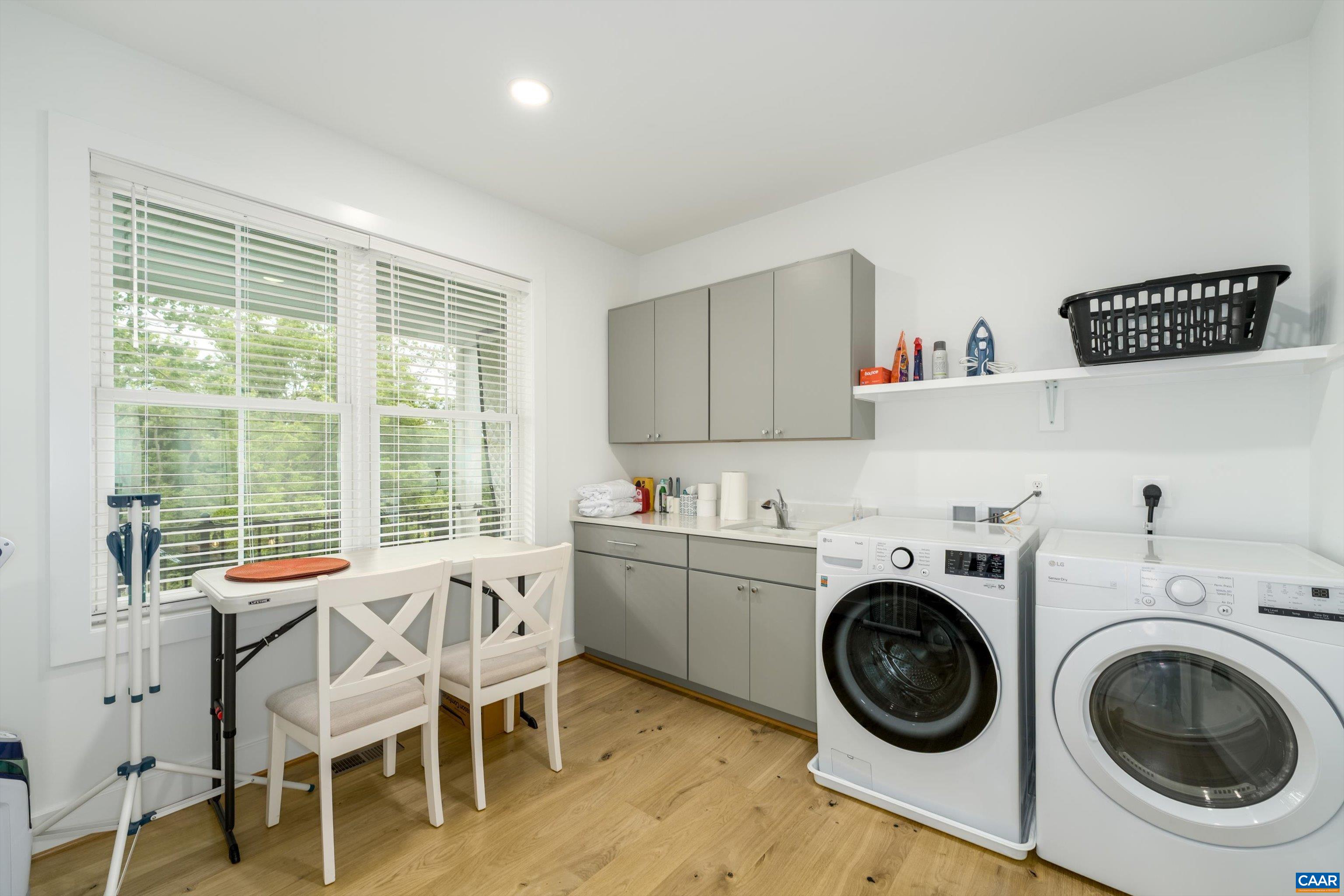 207 HARTMANS MILL RD, CHARLOTTESVILLE, Virginia 22902, 6 Bedrooms Bedrooms, ,5 BathroomsBathrooms,Residential,207 HARTMANS MILL RD,675264 MLS # 675264