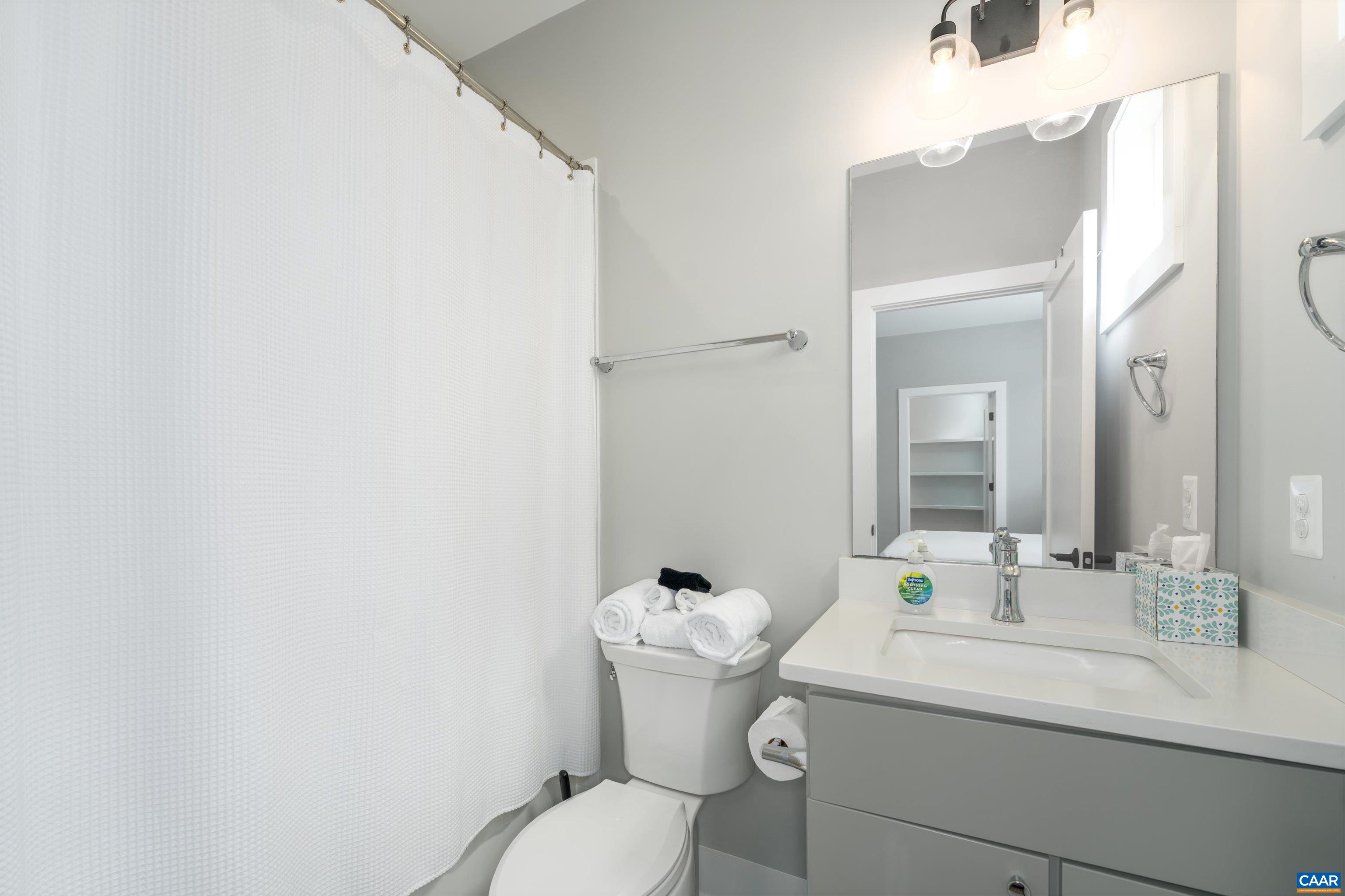 207 HARTMANS MILL RD, CHARLOTTESVILLE, Virginia 22902, 6 Bedrooms Bedrooms, ,5 BathroomsBathrooms,Residential,207 HARTMANS MILL RD,675264 MLS # 675264