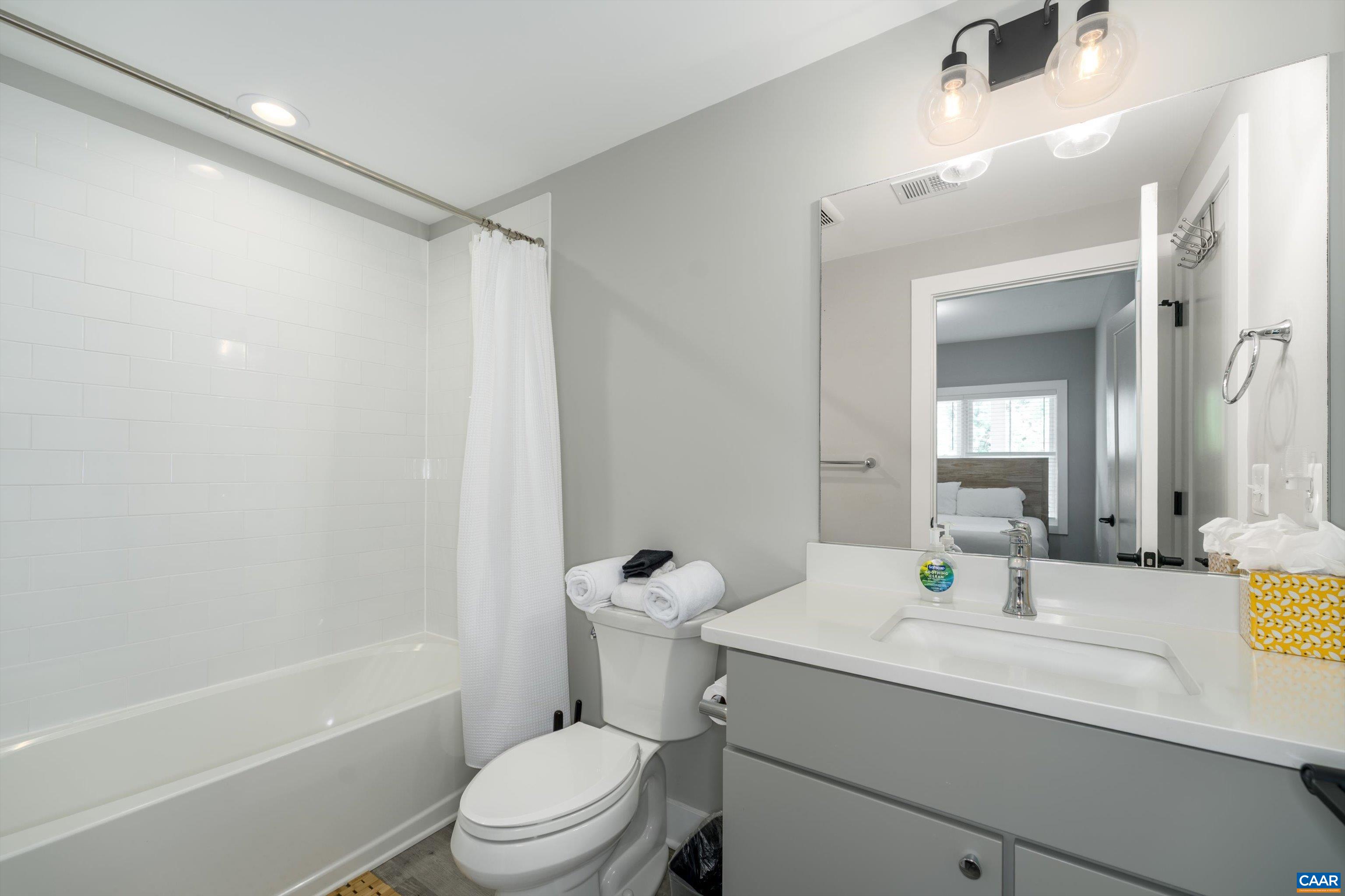 207 HARTMANS MILL RD, CHARLOTTESVILLE, Virginia 22902, 6 Bedrooms Bedrooms, ,5 BathroomsBathrooms,Residential,207 HARTMANS MILL RD,675264 MLS # 675264