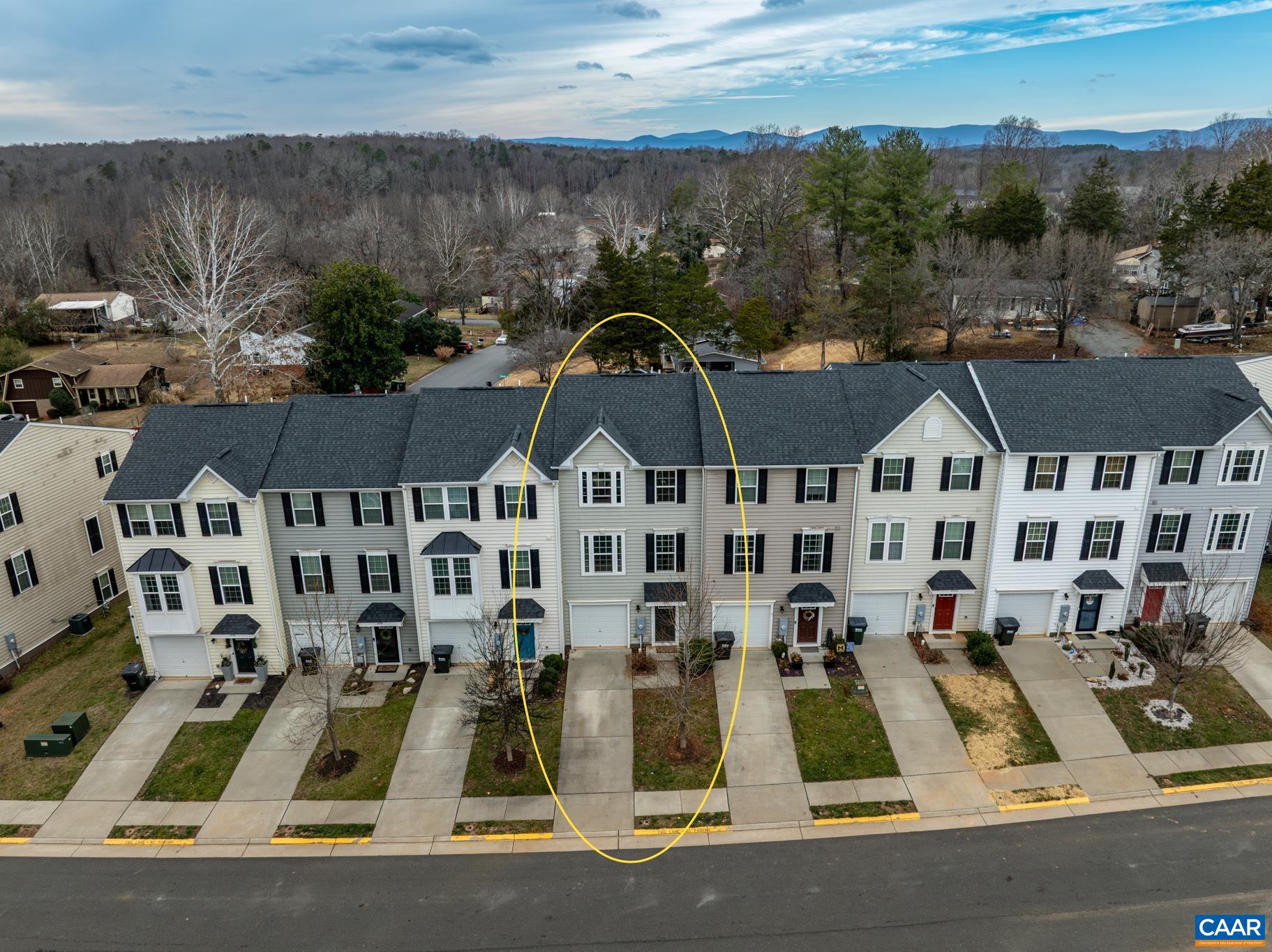 2124 ELM TREE CT, CHARLOTTESVILLE, Virginia 22911, 3 Bedrooms Bedrooms, ,2 BathroomsBathrooms,Residential,STRAUSS,2124 ELM TREE CT,675269 MLS # 675269