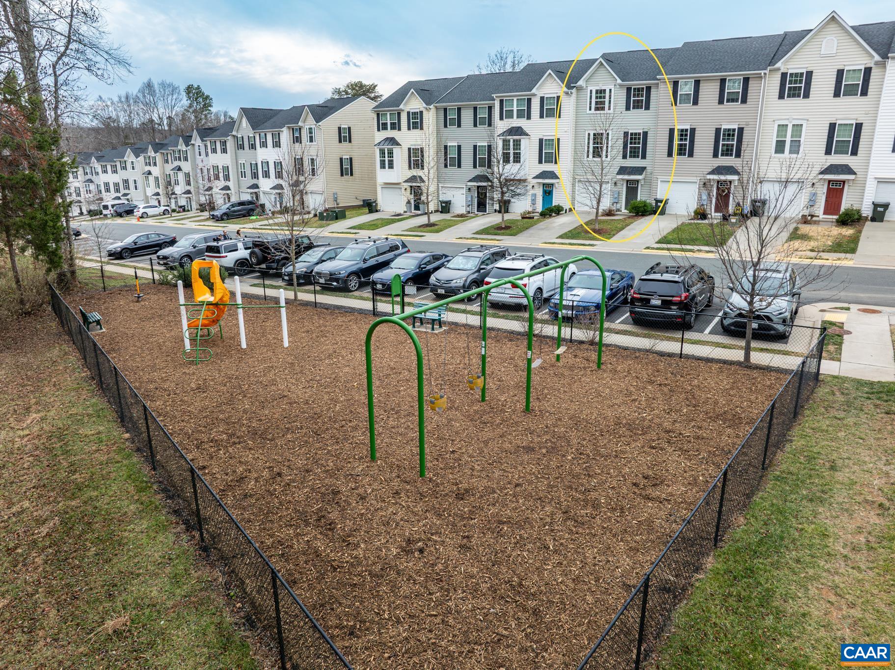 2124 ELM TREE CT, CHARLOTTESVILLE, Virginia 22911, 3 Bedrooms Bedrooms, ,2 BathroomsBathrooms,Residential,STRAUSS,2124 ELM TREE CT,675269 MLS # 675269