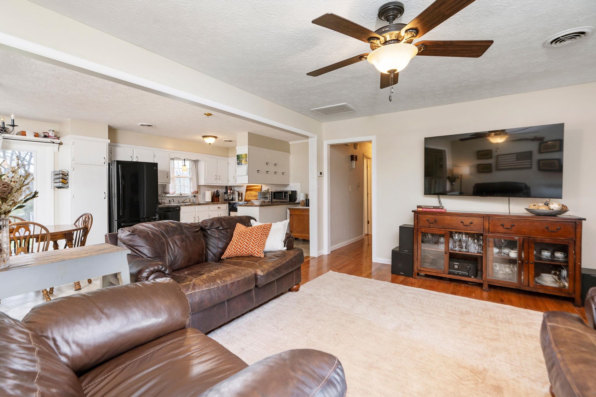 39 OUR LN, STUARTS DRAFT, Virginia 24477, 3 Bedrooms Bedrooms, ,2 BathroomsBathrooms,Residential,39 OUR LN,675279 MLS # 675279