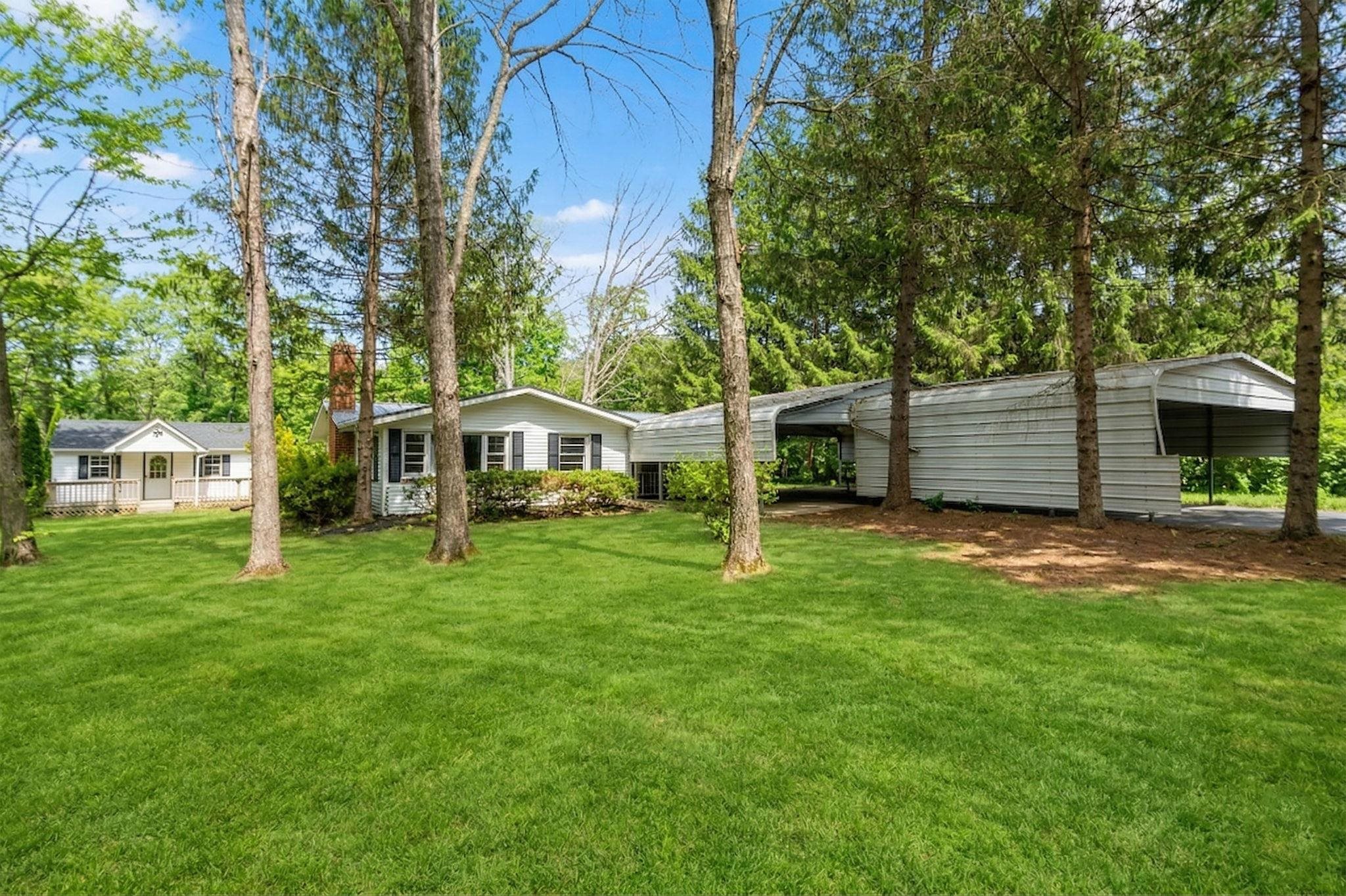 440 LAKE DR, CRIMORA, Virginia 24431, 2 Bedrooms Bedrooms, ,1 BathroomBathrooms,Residential,440 LAKE DR,675280 MLS # 675280