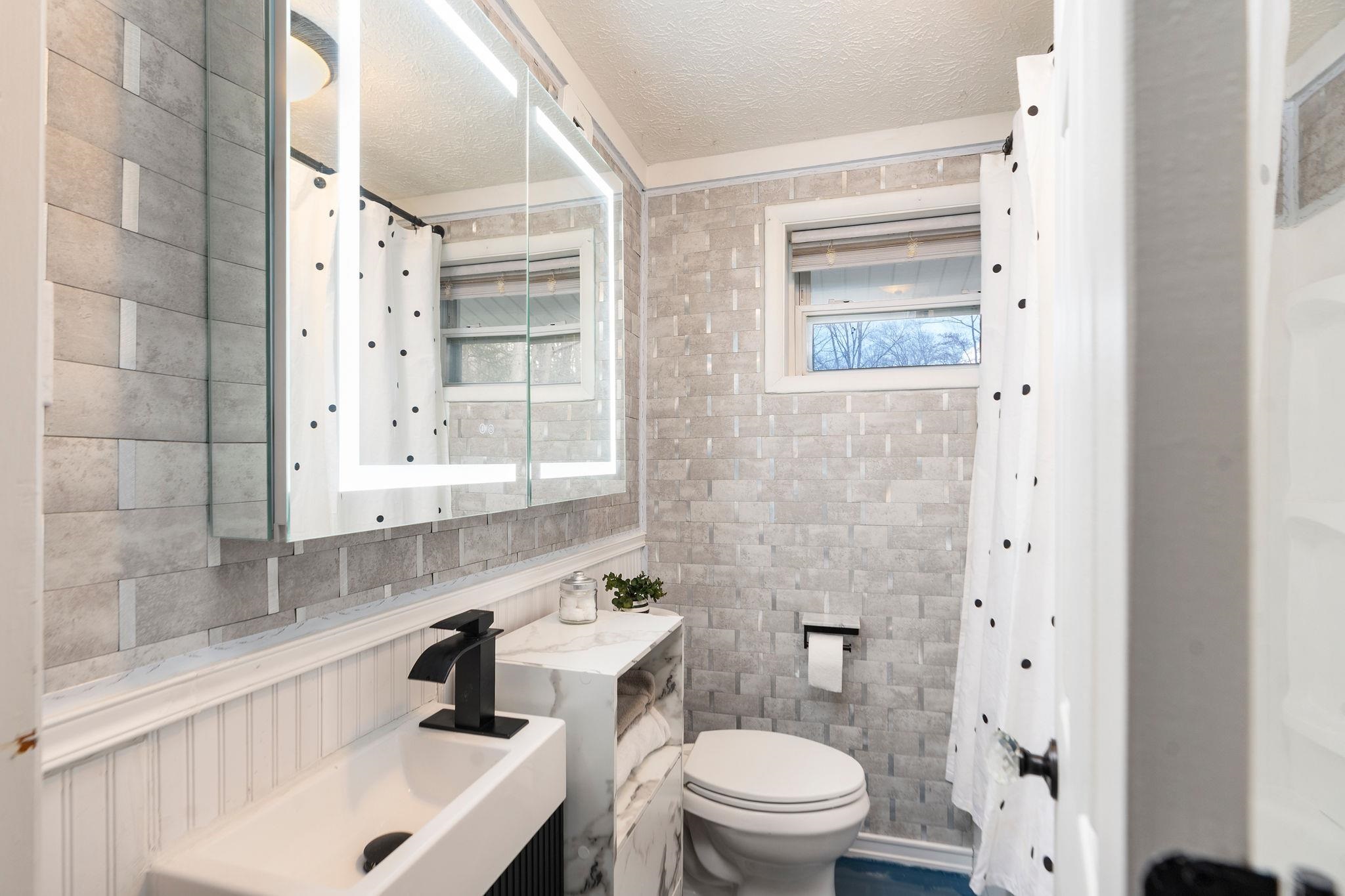 440 LAKE DR, CRIMORA, Virginia 24431, 2 Bedrooms Bedrooms, ,1 BathroomBathrooms,Residential,440 LAKE DR,675280 MLS # 675280