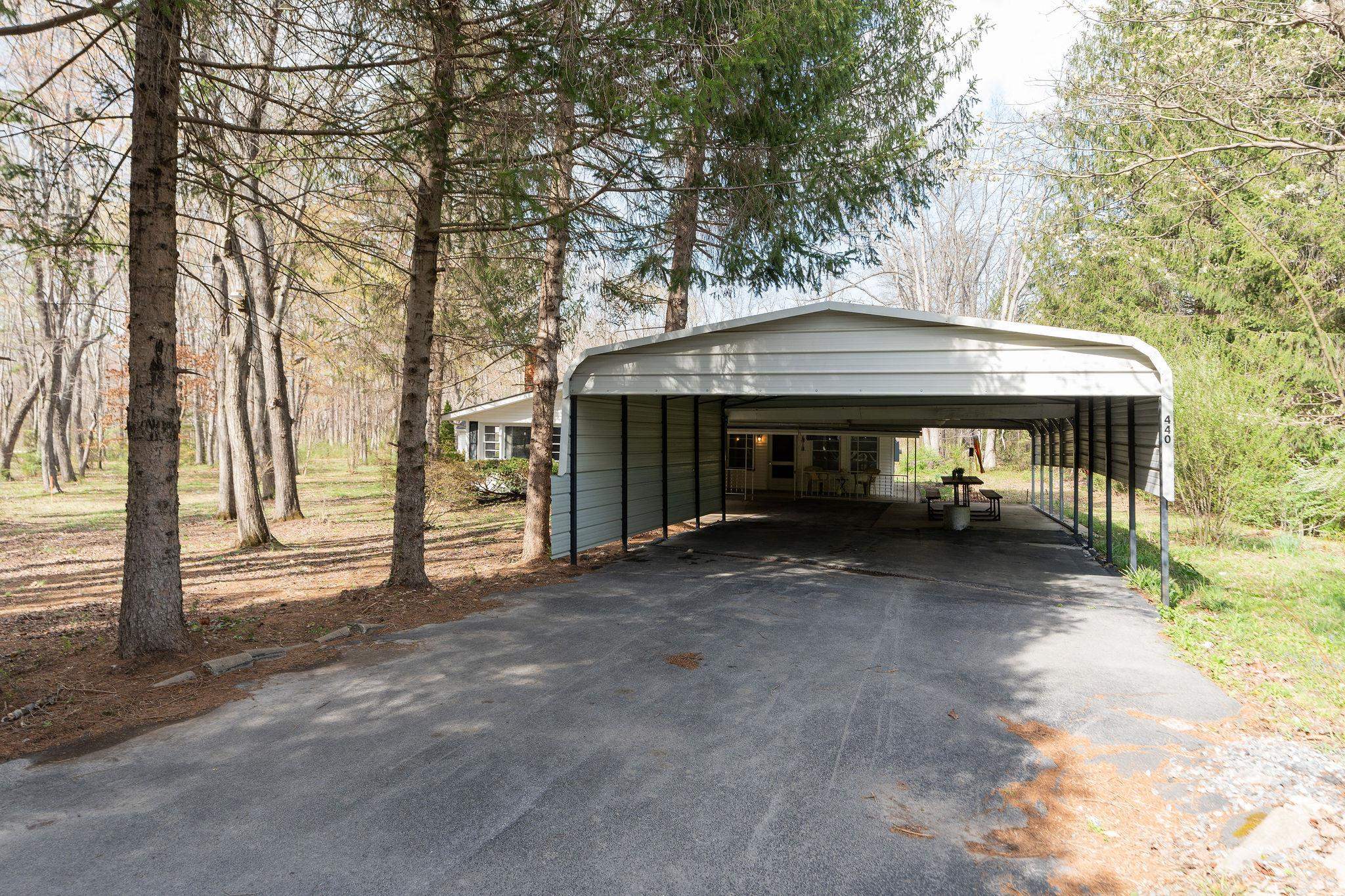 440 LAKE DR, CRIMORA, Virginia 24431, 2 Bedrooms Bedrooms, ,1 BathroomBathrooms,Residential,440 LAKE DR,675280 MLS # 675280