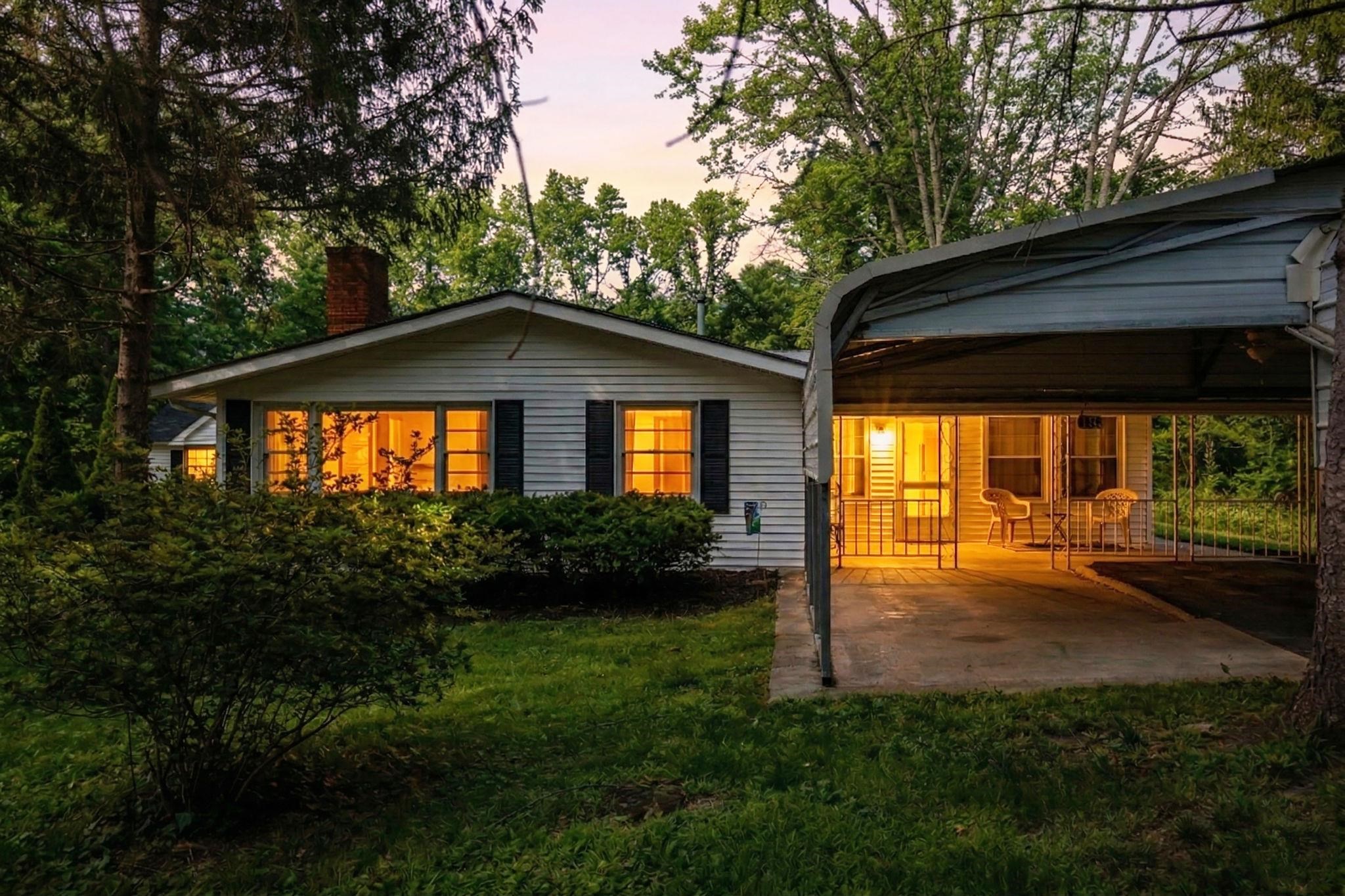 440 LAKE DR, CRIMORA, Virginia 24431, 2 Bedrooms Bedrooms, ,1 BathroomBathrooms,Residential,440 LAKE DR,675280 MLS # 675280