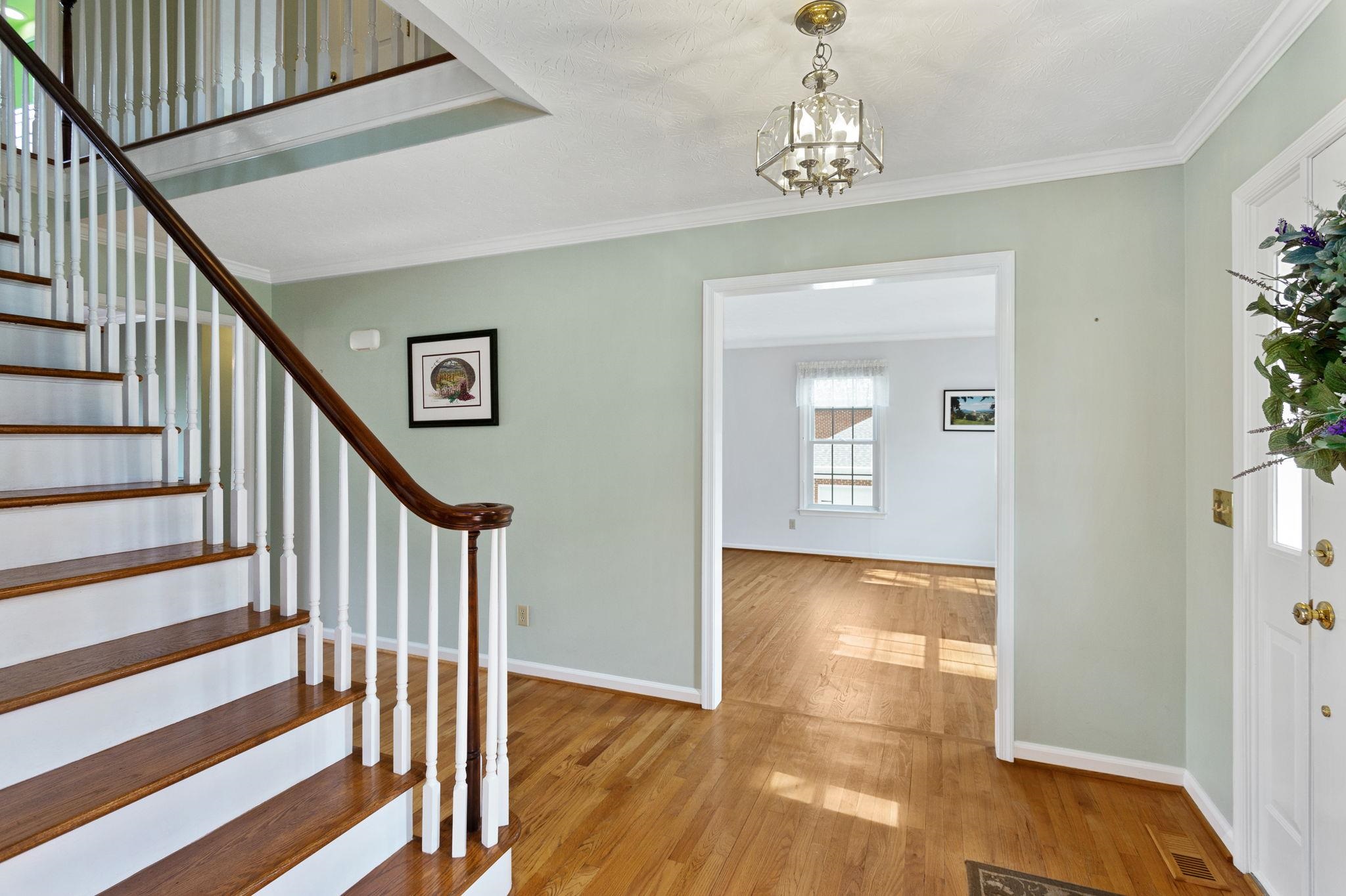 221 DIVOT DR, HARRISONBURG, Virginia 22801, 4 Bedrooms Bedrooms, ,3 BathroomsBathrooms,Residential,221 DIVOT DR,675282 MLS # 675282