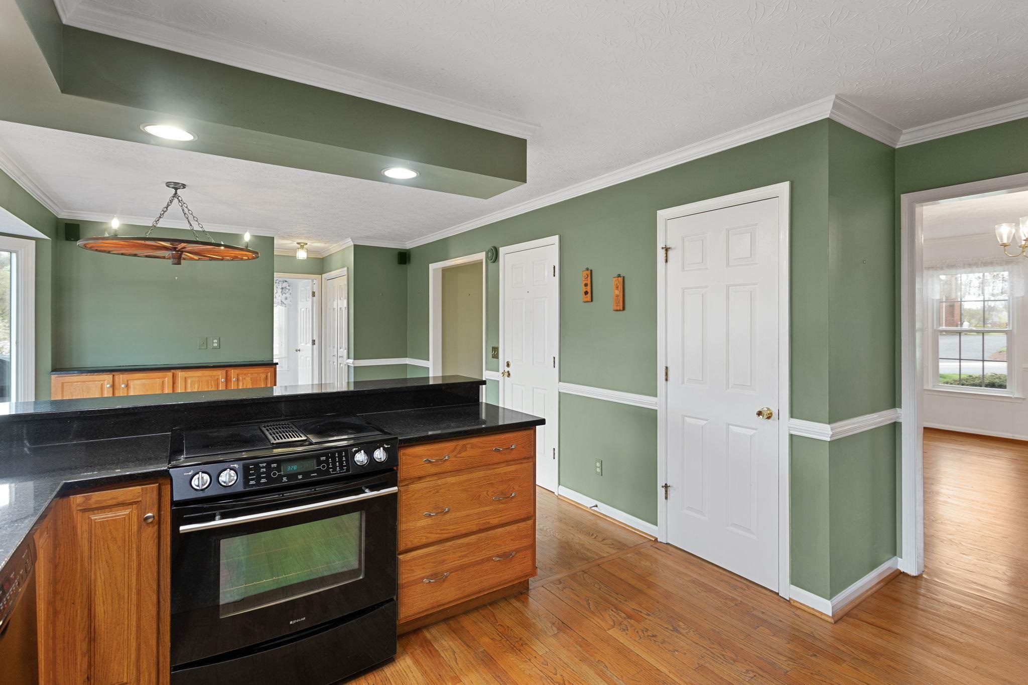 221 DIVOT DR, HARRISONBURG, Virginia 22801, 4 Bedrooms Bedrooms, ,3 BathroomsBathrooms,Residential,221 DIVOT DR,675282 MLS # 675282