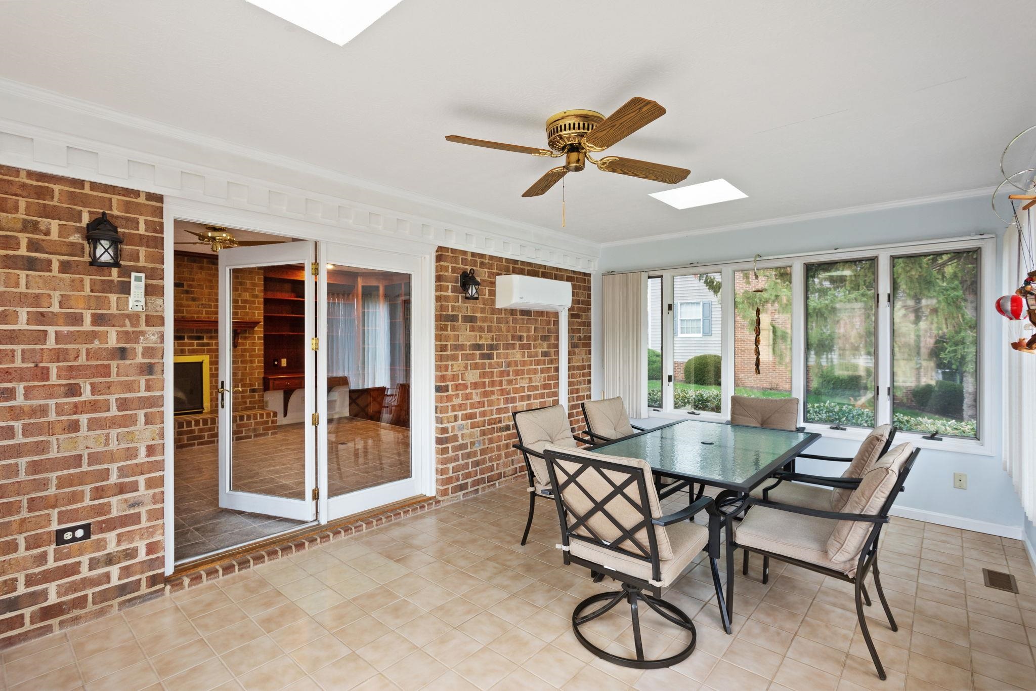 221 DIVOT DR, HARRISONBURG, Virginia 22801, 4 Bedrooms Bedrooms, ,3 BathroomsBathrooms,Residential,221 DIVOT DR,675282 MLS # 675282