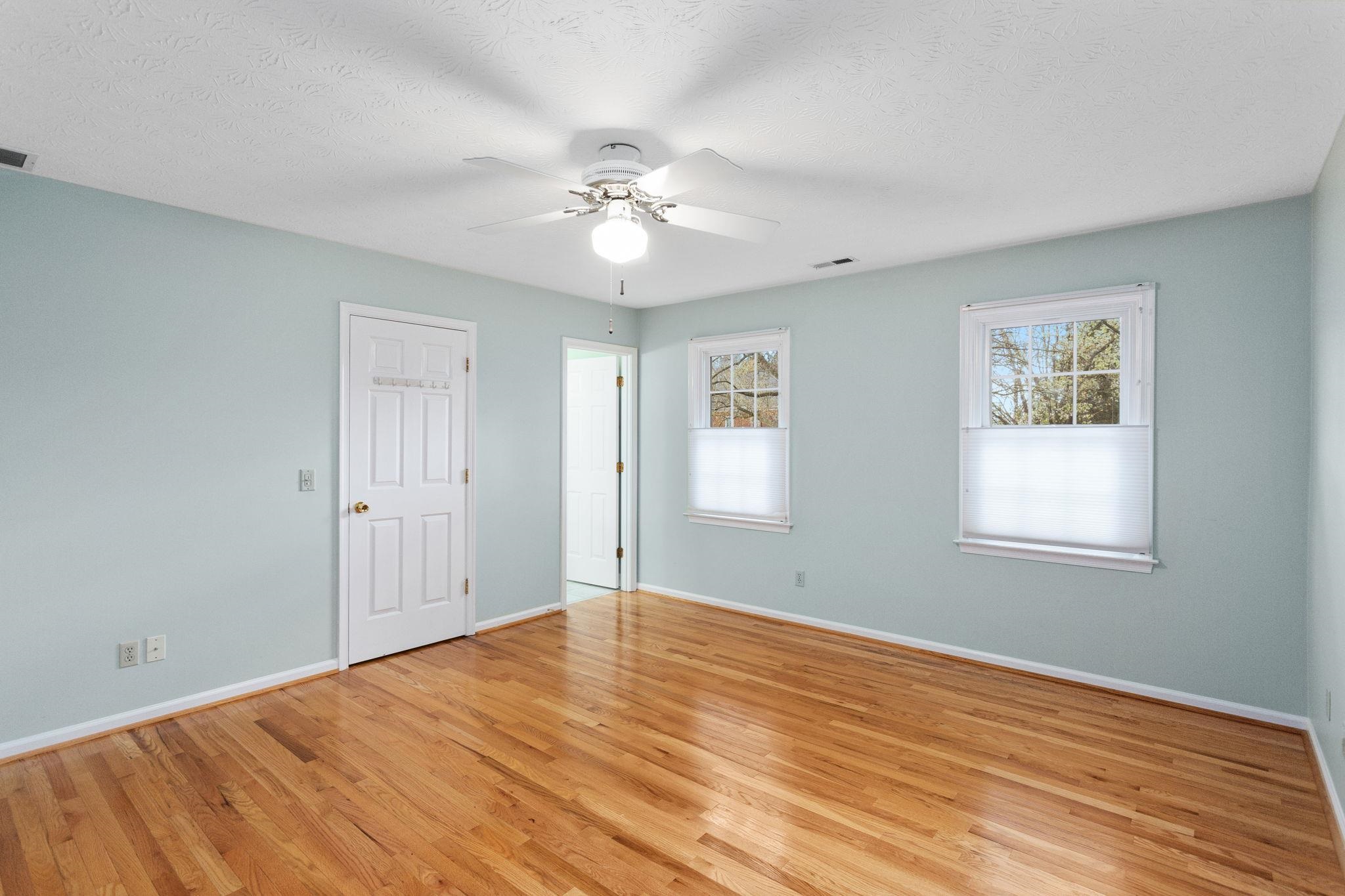 221 DIVOT DR, HARRISONBURG, Virginia 22801, 4 Bedrooms Bedrooms, ,3 BathroomsBathrooms,Residential,221 DIVOT DR,675282 MLS # 675282