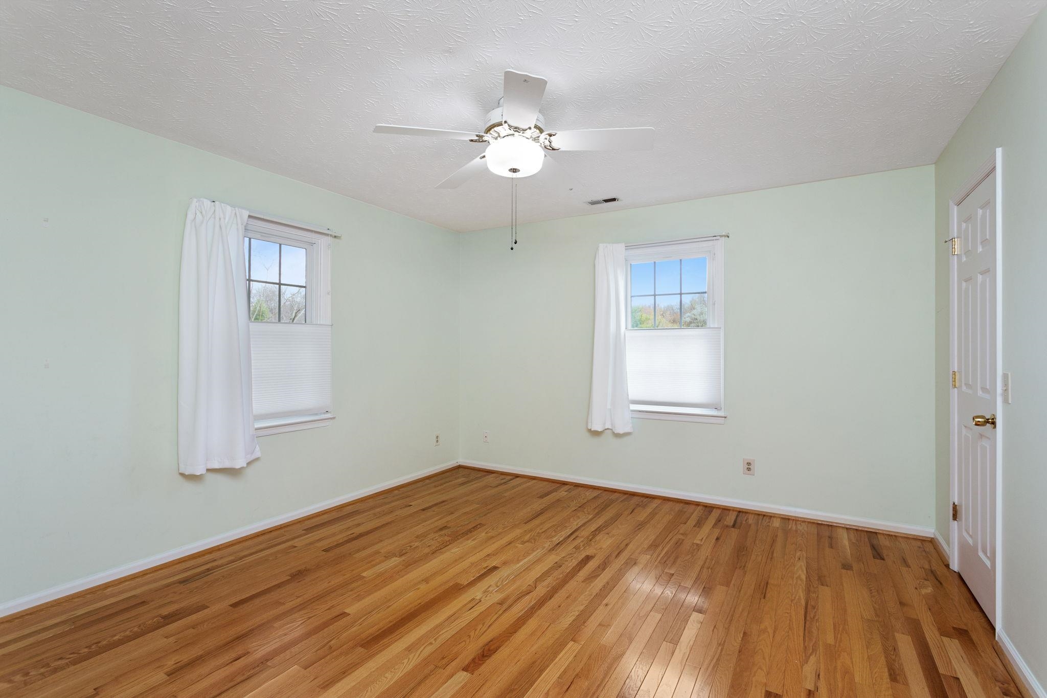 221 DIVOT DR, HARRISONBURG, Virginia 22801, 4 Bedrooms Bedrooms, ,3 BathroomsBathrooms,Residential,221 DIVOT DR,675282 MLS # 675282