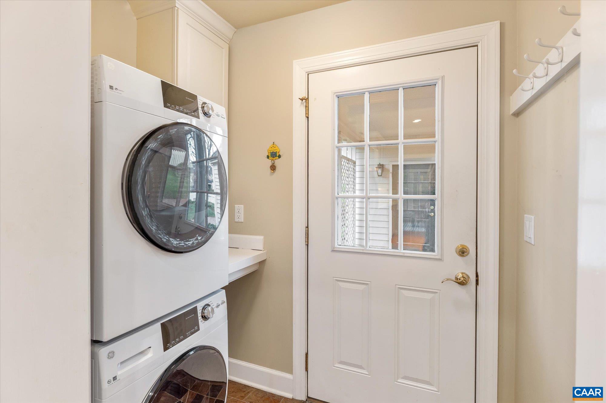 560 DRYDEN PL, CHARLOTTESVILLE, Virginia 22903, 3 Bedrooms Bedrooms, ,3 BathroomsBathrooms,Residential,560 DRYDEN PL,675284 MLS # 675284