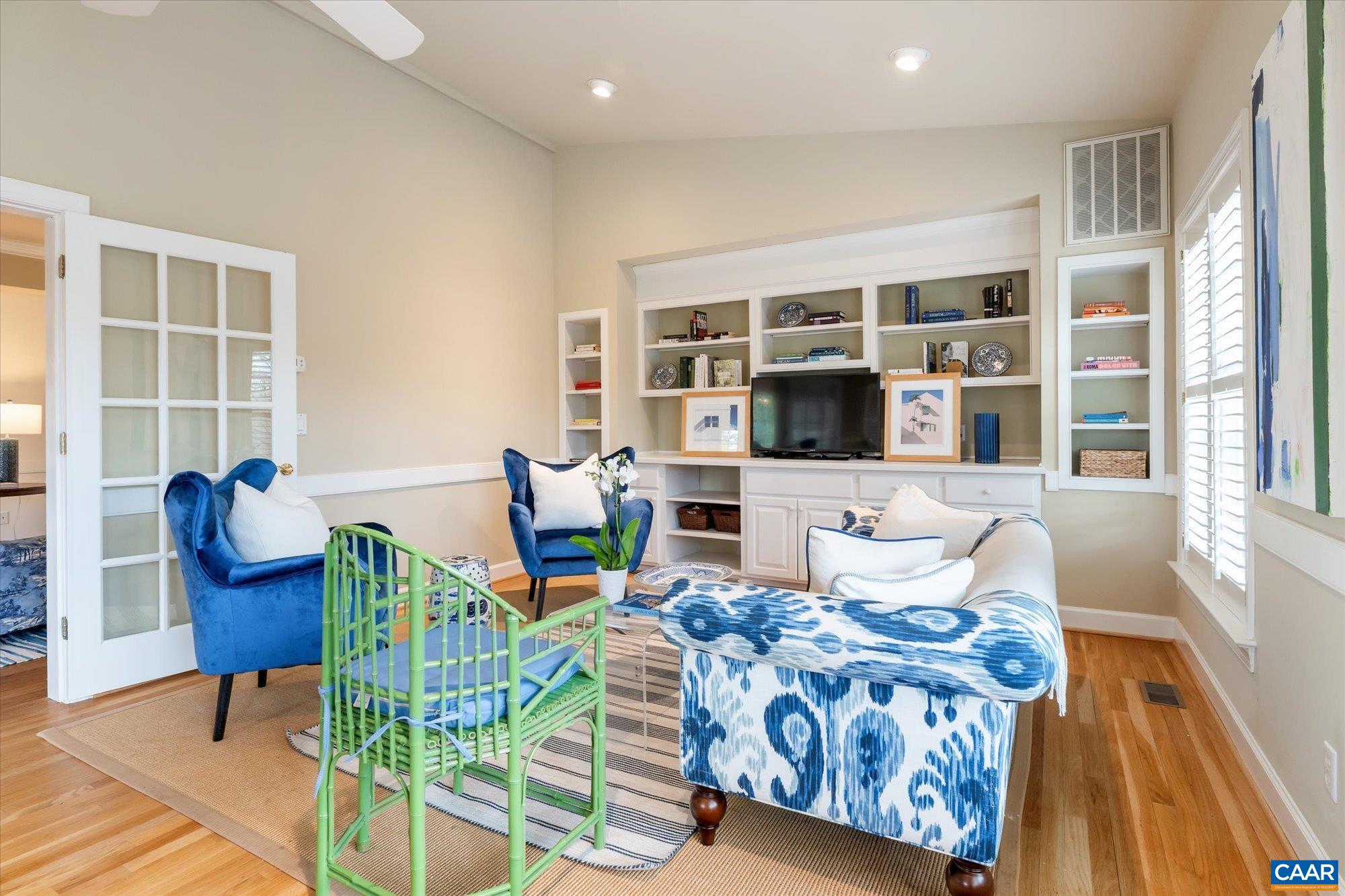 560 DRYDEN PL, CHARLOTTESVILLE, Virginia 22903, 3 Bedrooms Bedrooms, ,3 BathroomsBathrooms,Residential,560 DRYDEN PL,675284 MLS # 675284