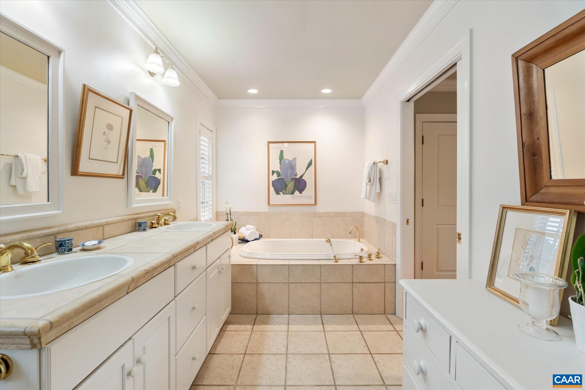 560 DRYDEN PL, CHARLOTTESVILLE, Virginia 22903, 3 Bedrooms Bedrooms, ,3 BathroomsBathrooms,Residential,560 DRYDEN PL,675284 MLS # 675284