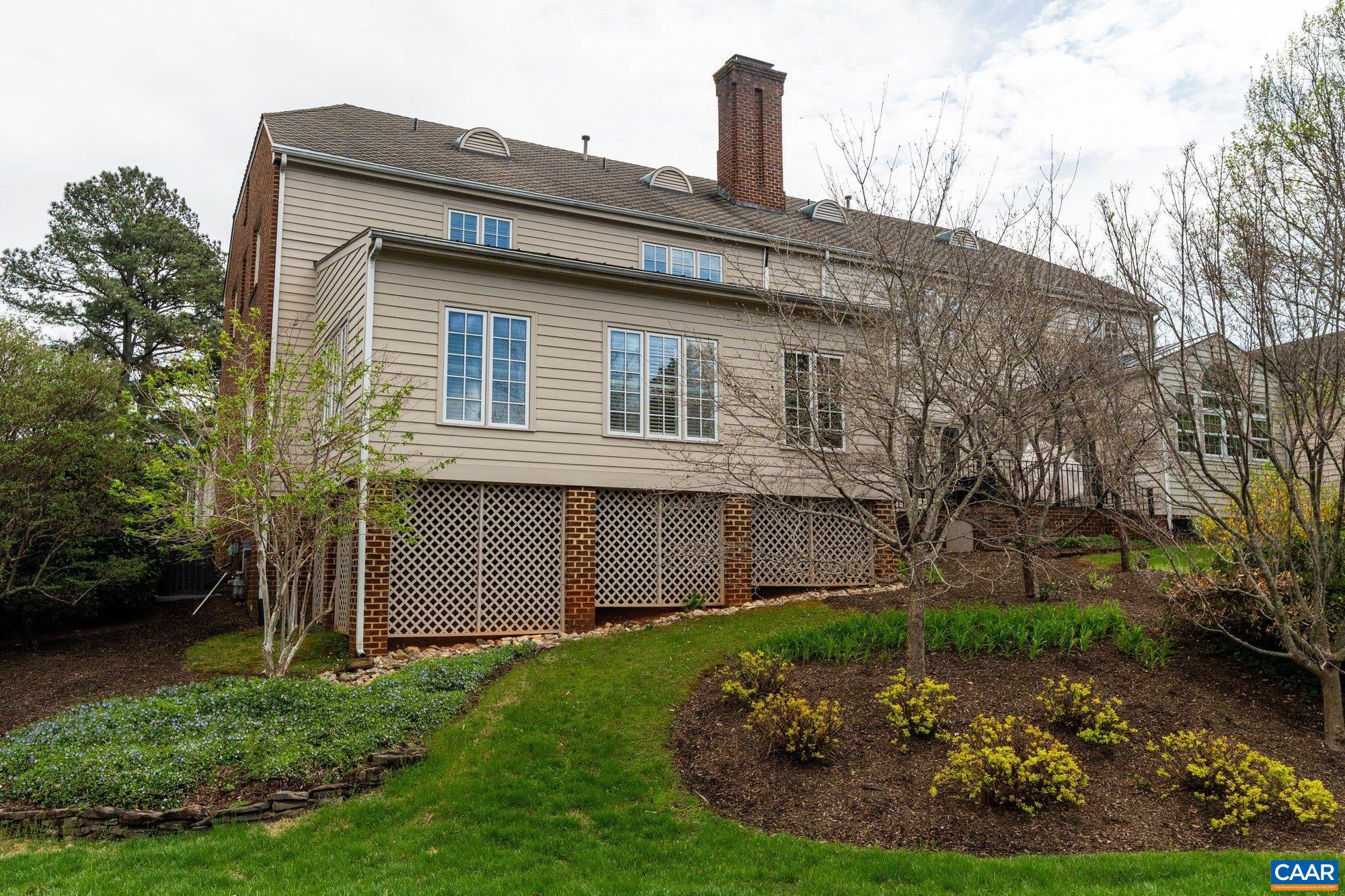 560 DRYDEN PL, CHARLOTTESVILLE, Virginia 22903, 3 Bedrooms Bedrooms, ,3 BathroomsBathrooms,Residential,560 DRYDEN PL,675284 MLS # 675284