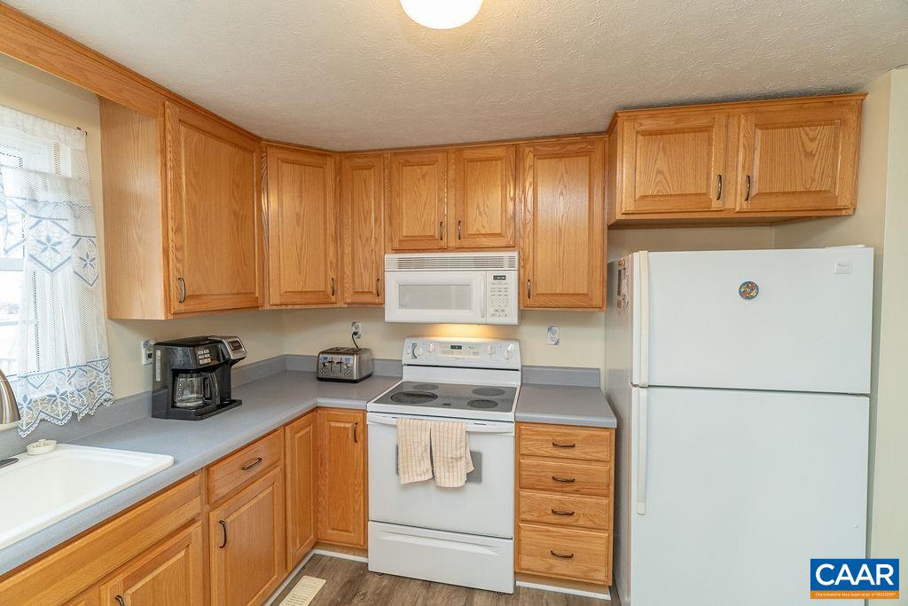 97 LUMBER LN, BARBOURSVILLE, Virginia 22923, 3 Bedrooms Bedrooms, ,1 BathroomBathrooms,Residential,97 LUMBER LN,675292 MLS # 675292