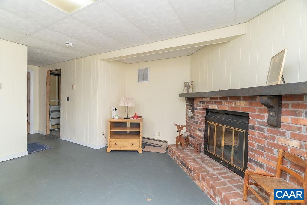 97 LUMBER LN, BARBOURSVILLE, Virginia 22923, 3 Bedrooms Bedrooms, ,1 BathroomBathrooms,Residential,97 LUMBER LN,675292 MLS # 675292