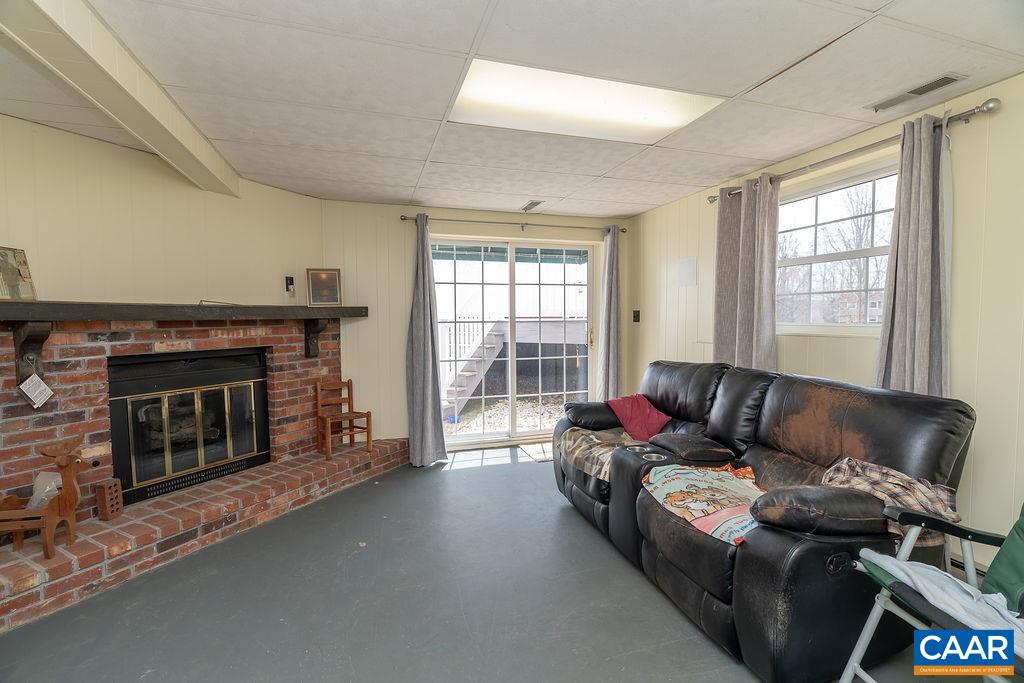 97 LUMBER LN, BARBOURSVILLE, Virginia 22923, 3 Bedrooms Bedrooms, ,1 BathroomBathrooms,Residential,97 LUMBER LN,675292 MLS # 675292