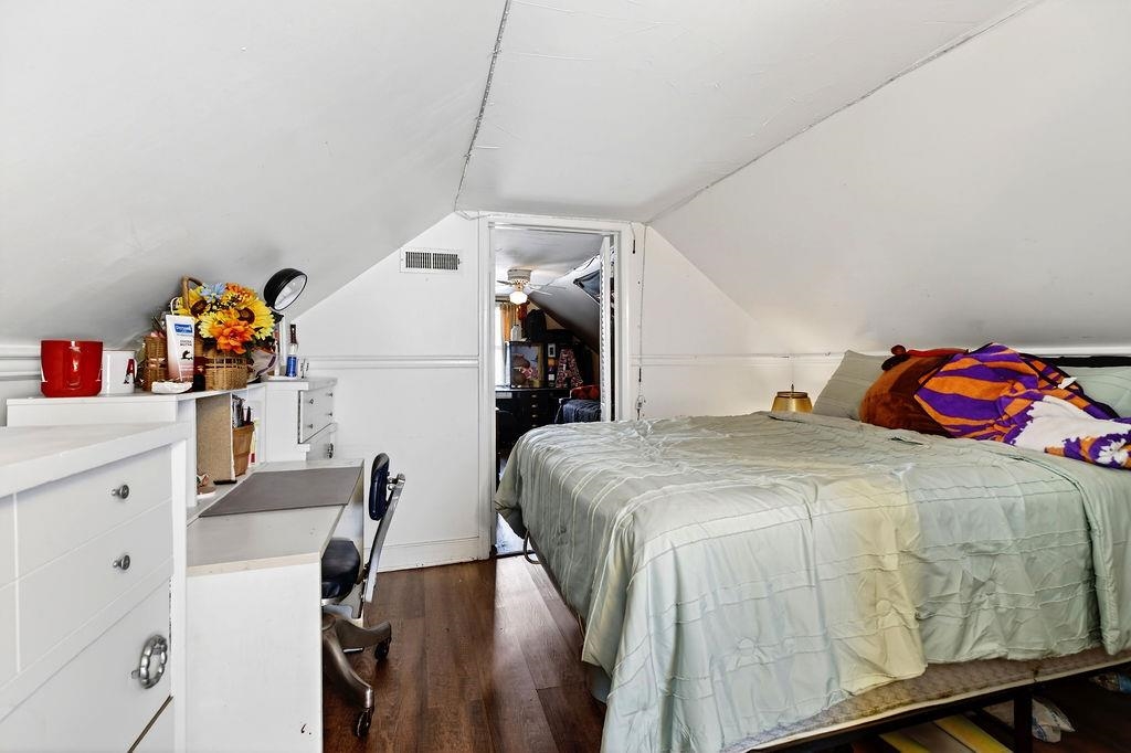 417 KING AVE, WAYNESBORO, Virginia 22980, 4 Bedrooms Bedrooms, ,1 BathroomBathrooms,Residential,417 KING AVE,675297 MLS # 675297