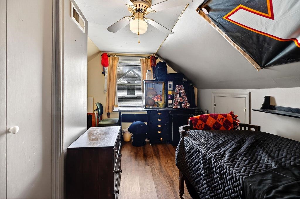 417 KING AVE, WAYNESBORO, Virginia 22980, 4 Bedrooms Bedrooms, ,1 BathroomBathrooms,Residential,417 KING AVE,675297 MLS # 675297